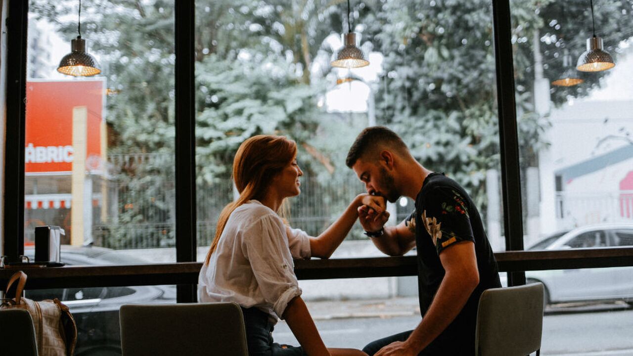 stoppen gebruik dating apps FEM FEM