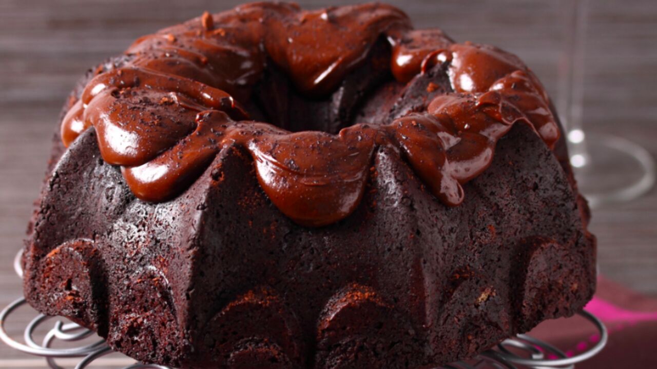 Illustratie voor: Geloof het of niet: er bestaat een Red Wine Chocolate Cake