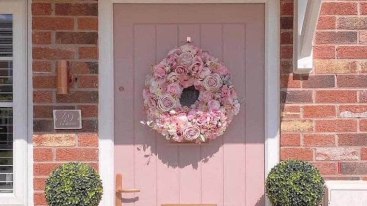 Illustratie voor: Geweldig: Deze woning in Manchester heeft een compleet roze tintje