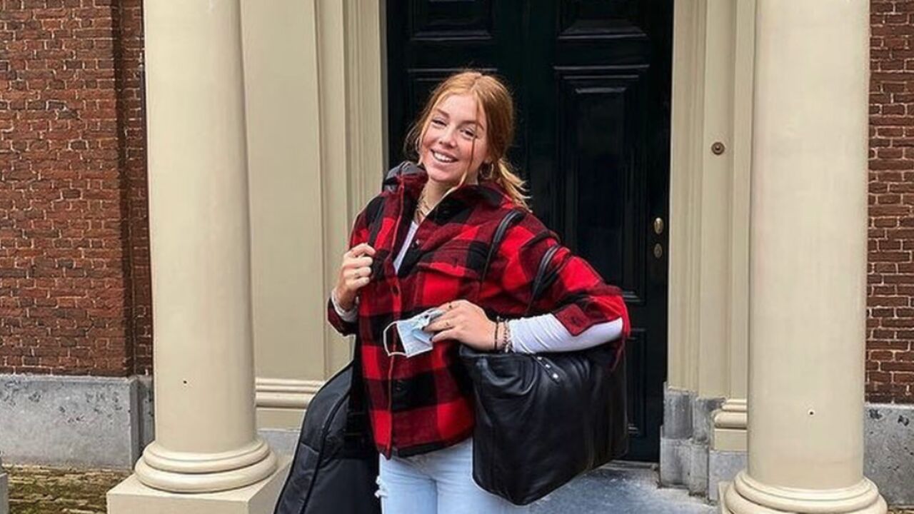 Illustratie voor: Oeh la la! Prinses Alexia zoenened gespot op Instagram