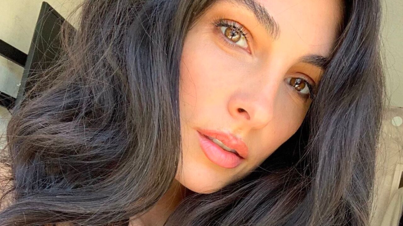 anna nooshin