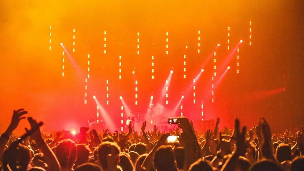 Illustratie voor: We zitten midden in het festival season: dít zijn de outfits die opvallen
