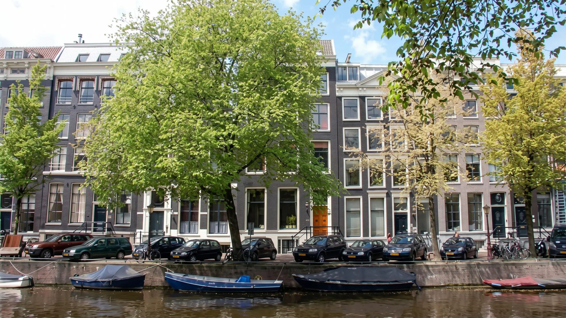 Grachtenpand van Virgil van Dijk