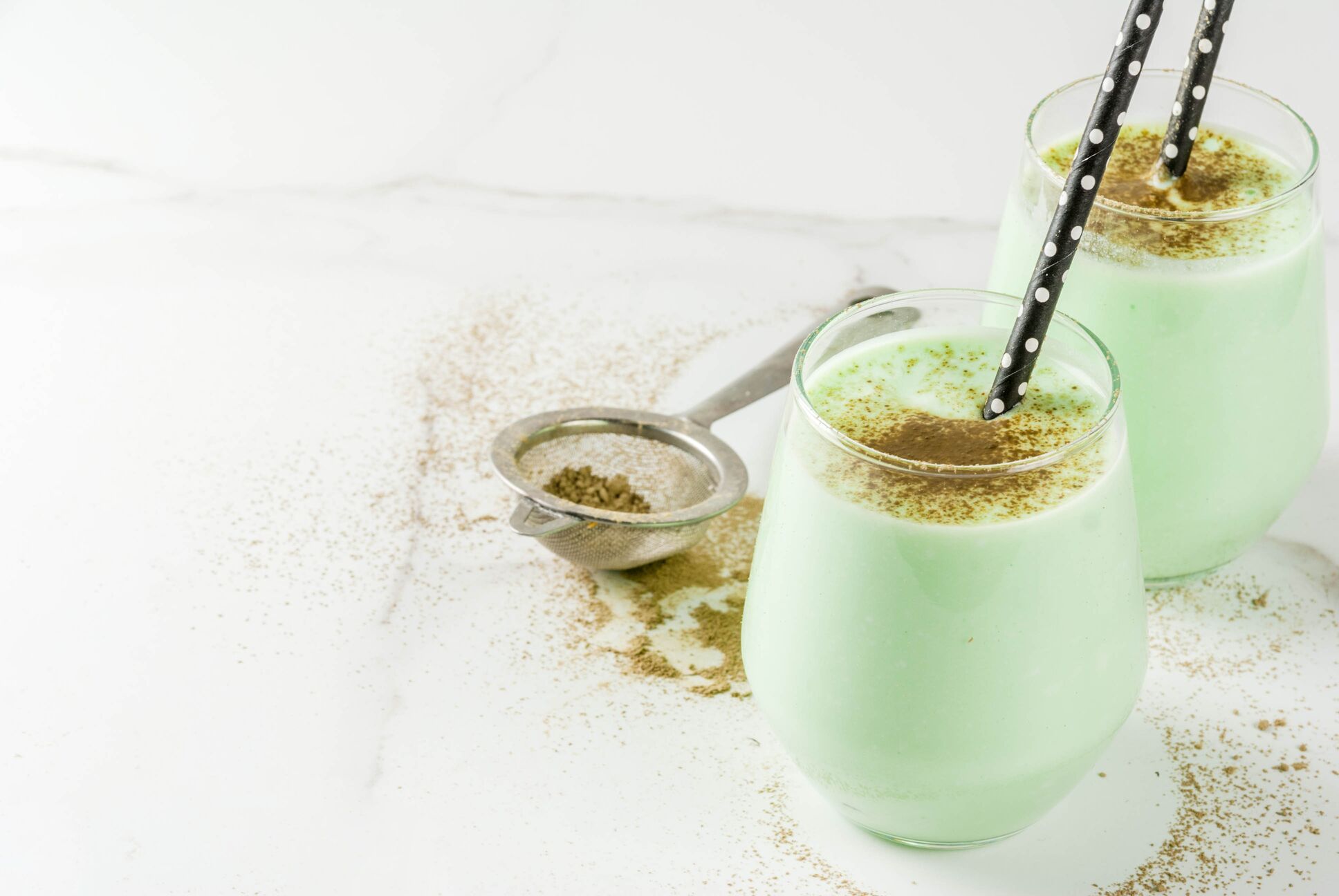 Coconut matcha smoothie