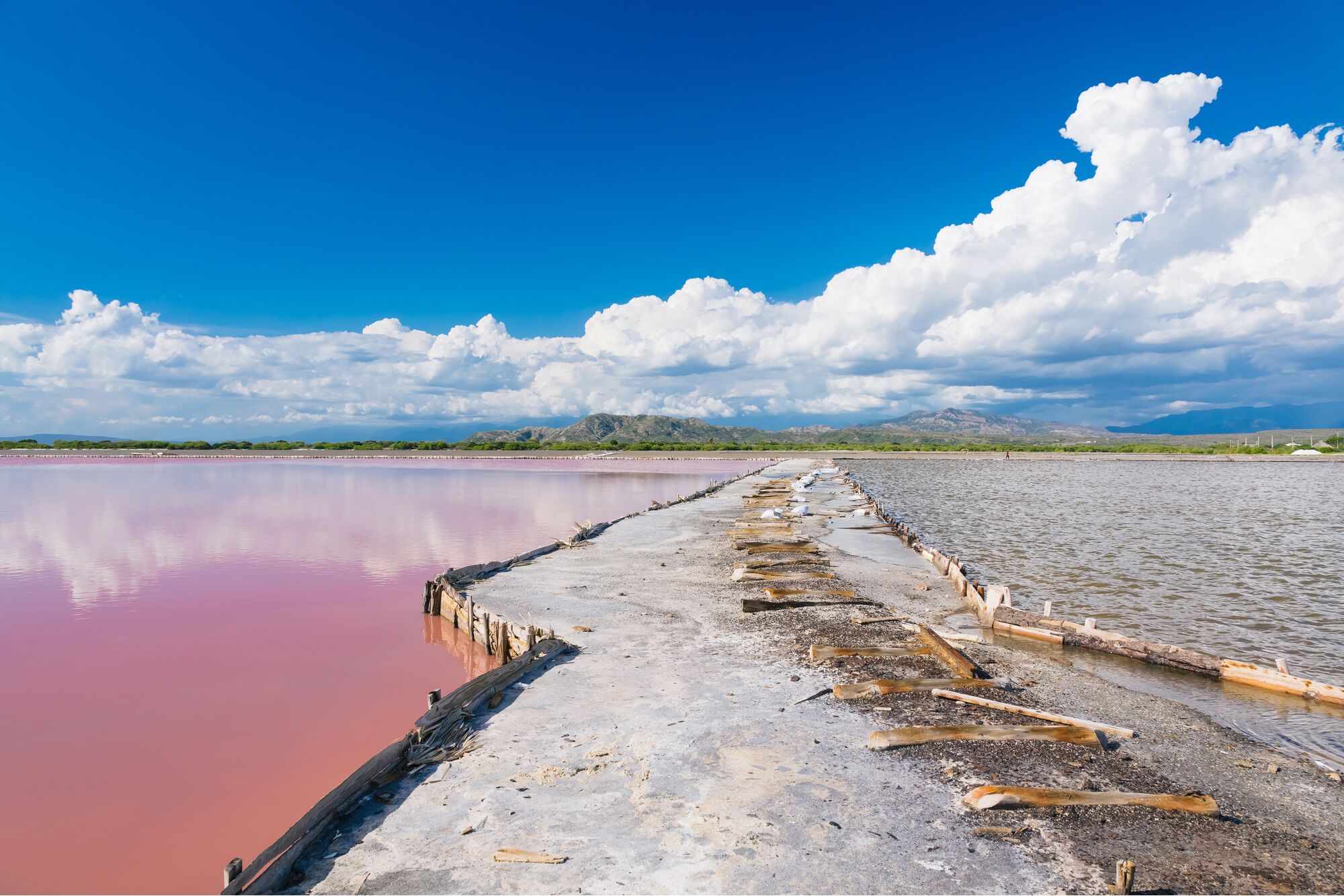Gateway between the lakes in The salt production