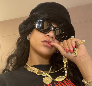 rihanna onthult zwangerschap