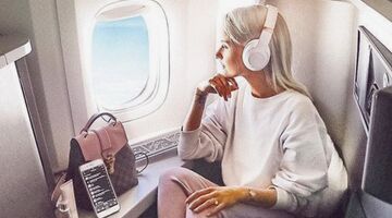 stewardess vliegen bloated