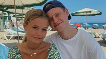 frenkie de jong mikky kiemeney trouw locatie verloofd