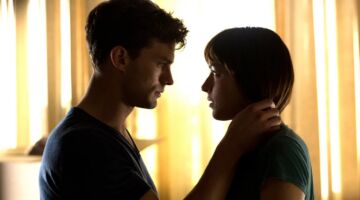 Christian Grey en Anastasia Steele in de slaapkamer.