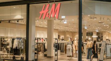 H&M.