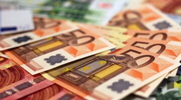 Briefjes van 50 euro.