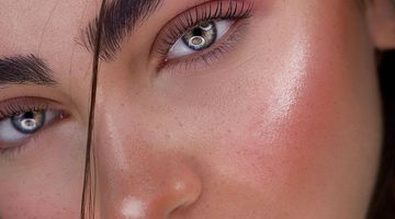 Oplossing voor een glimmende T-zone; blotting papers.
