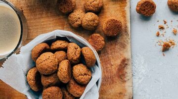 van-nu-al-pepernoten-eten-word-je-gelukkiger