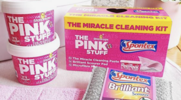 roze schoonmaakmiddel