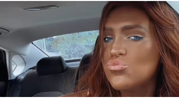 Savannah Grace zelfbruiner verslaafd