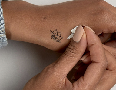 Illustratie voor: Wist je dit? Zolang duurt het om een tattoo te laten zetten