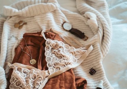 Illustratie voor: 5 tips voor een duurzame garderobe waar jij helemaal gelukkig van wordt