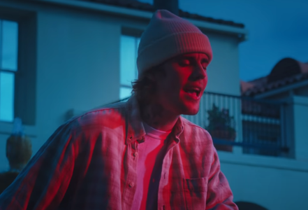 Illustratie voor: Fans van Justin Bieber denken dat hij met dít lied afscheid neemt van Selena