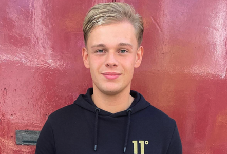 Illustratie voor: Deze Bachelor-deelneemster heeft met Dennis Schouten gezoend