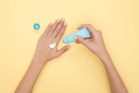 Illustratie voor: Dit moet je weten over zonnebrandcrème