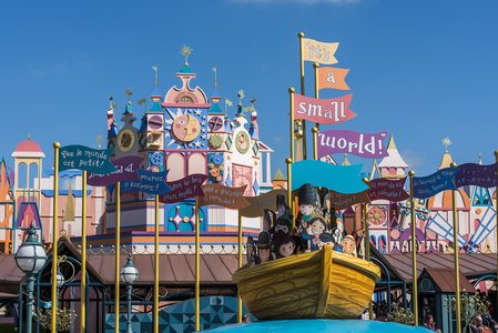 disneyland paris its a small world attractie