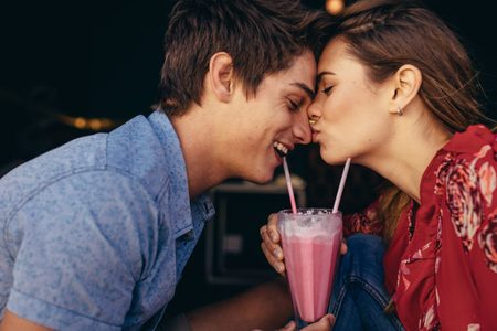 Illustratie voor: Alle herkenbare dingen die je doet voordat je op date gaat