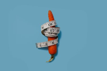 Illustratie voor: Bestaat een zomerpenis nou echt? Is een man groter geschapen in de warmere maanden?