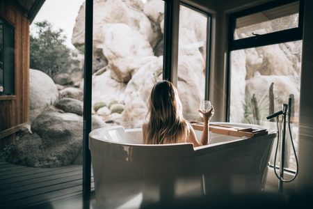 Illustratie voor: Het perfecte vriendinnenuitje: staycation met wellness om heerlijk te ontspannen