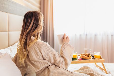 Illustratie voor: 5 gezonde dingen die je elke ochtend zou moeten doen