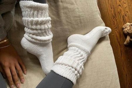 Illustratie voor: Beste tips voor mensen die altijd koude voeten hebben in bed