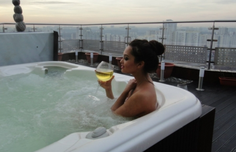 Illustratie voor: Avondje thuis relaxen? Huur eens een jacuzzi!
