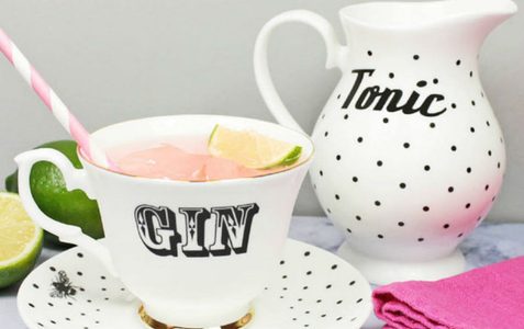 Illustratie voor: Verantwoord Gin & Tonic’s drinken op elk tijdstip? Dat kan met deze Gin & Tonic Tea!
