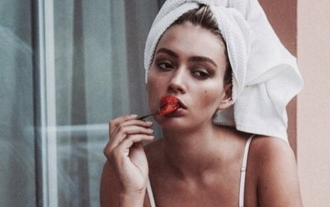 Illustratie voor: 7 make-up tips om er wakker uit te zien