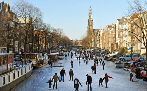 Illustratie voor: Kunnen we einde week schaatsen op de Amsterdamse grachten?