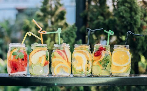 Illustratie voor: Alcohol en fruit combineren? Dit zijn de lekkerste recepten