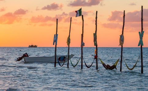 Isla Holbox FEMFEM