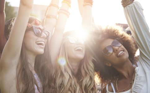 Illustratie voor: Volgens jouw sterrenbeeld is dit jouw zomerhit van 2019