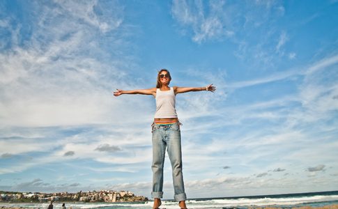 Illustratie voor: Girls over the world: Nikki alleen de wereld over