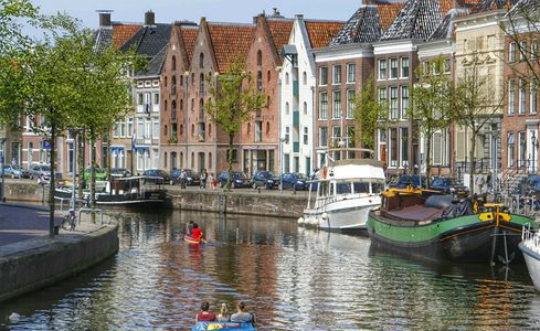 Illustratie voor: Vakantie in eigen land: Dit zijn de mooiste Airbnb’s in Groningen