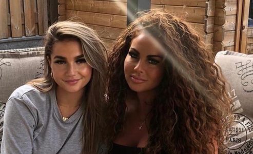 michella kox in tranen valentijnscadeau dochter zet tattoo