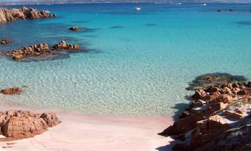 Illustratie voor: Dit roze strand in Italië wordt bij deze toegevoegd aan je bucketlist