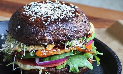 Illustratie voor: Deze portobello burger is onweerstaanbaar lekker én gezond