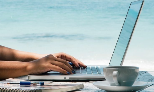 digital nomad tips eigen business