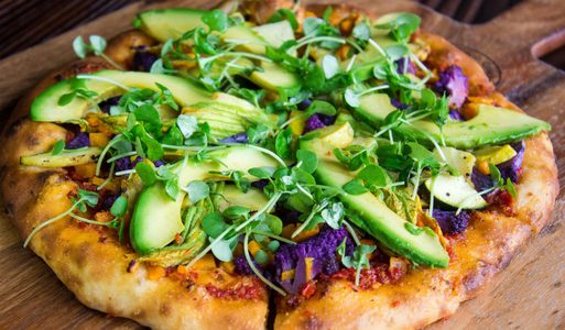 Illustratie voor: Avocado-pizza is wat je vanavond wilt eten