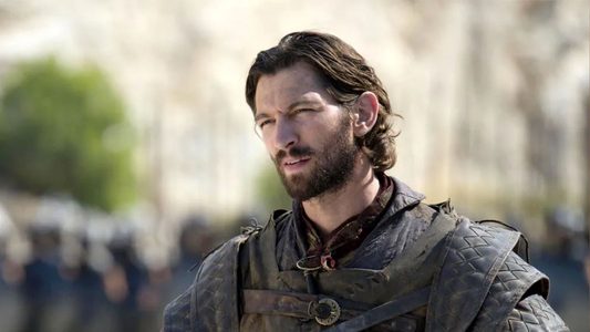 Michiel Huisman.