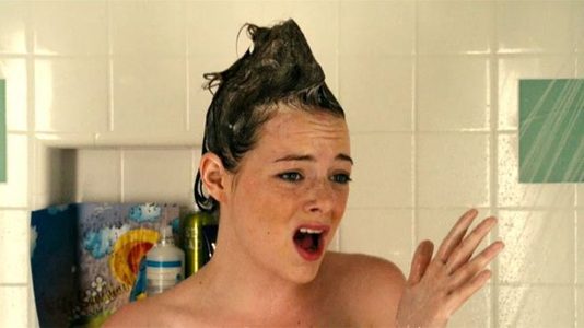 Illustratie voor: Arts vertelt waarom je niet onder de douche mag plassen