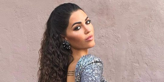 Illustratie voor: Uh oh: gaat de nieuwe vriend van Yolanthe nu al vreemd?