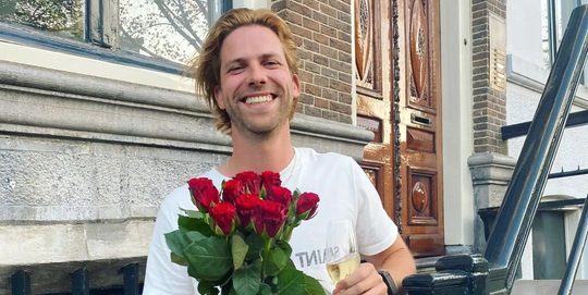 Illustratie voor: Deze dames gaan om Thomas zijn hart strijden in De Bachelor 2022