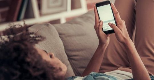 Illustratie voor: Ben jij een ‘dry texter’? Zo komen je appjes niet meer droog over