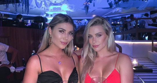 Illustratie voor: Victoria en Lisa uit Love Island maken hun acteerdebuut